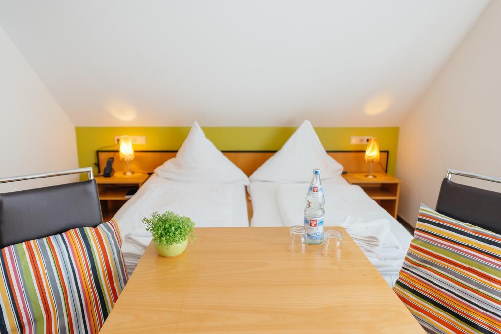 Hotel Rhoenhof Hünfeld Dış mekan fotoğraf