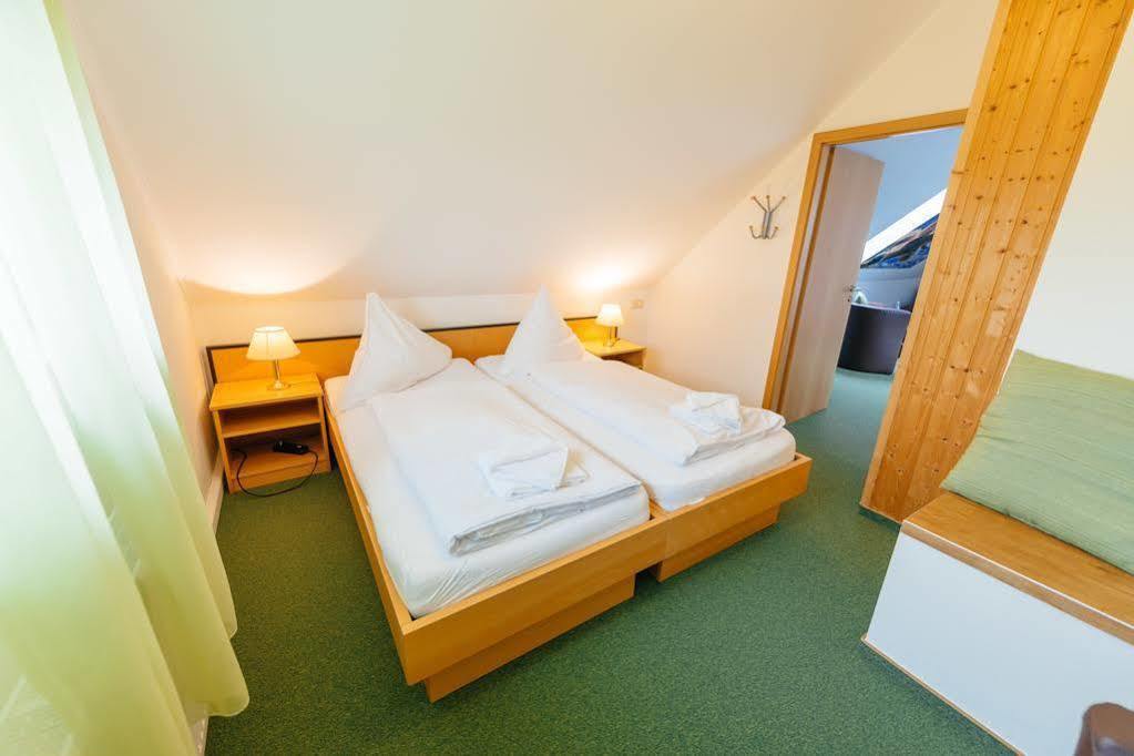 Hotel Rhoenhof Hünfeld Dış mekan fotoğraf